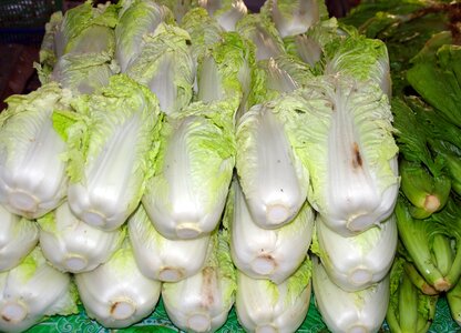 Salad display market photo
