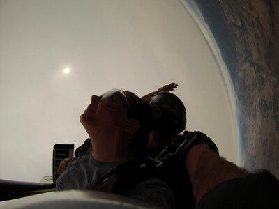 Extreme parachute skydiving