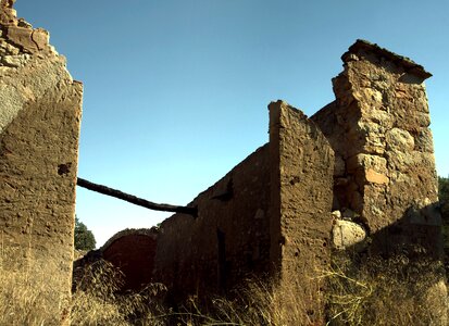 Ruins walls cracks photo