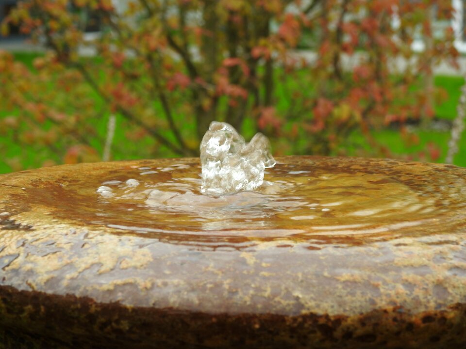 Well water wet water fountain