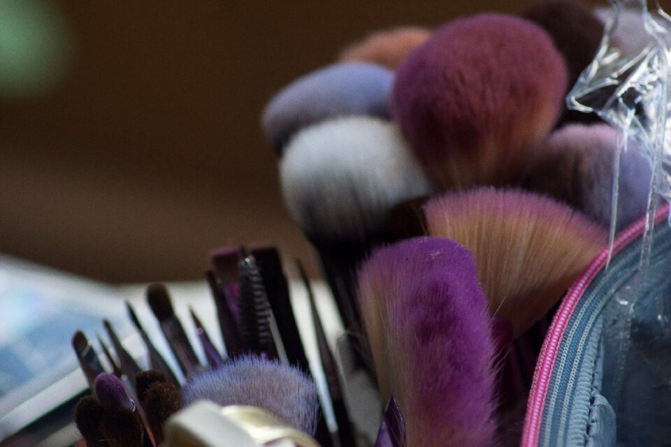 Paintbrush fashion brush