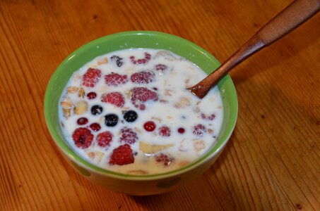 Muesli breakfast fruits photo