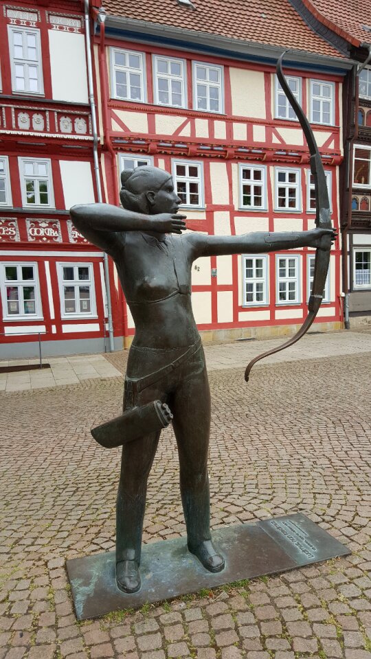 Building duderstadt statue