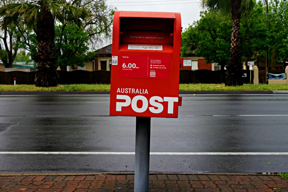 Mailbox communication correspondence
