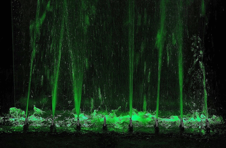 Colorful water games inject