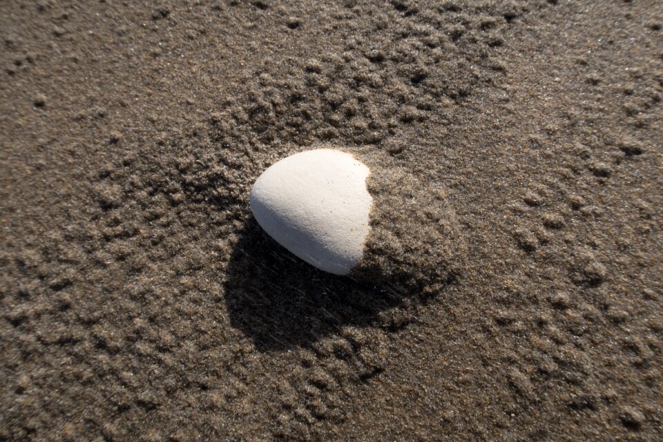 Sand pierre contrast