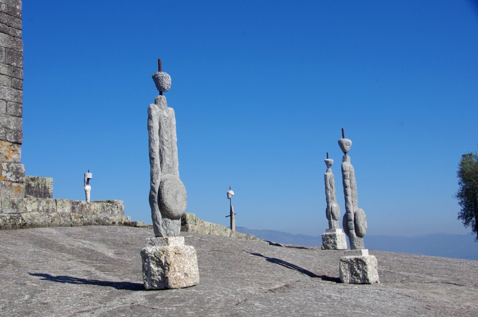 Statues castle of lanhoso