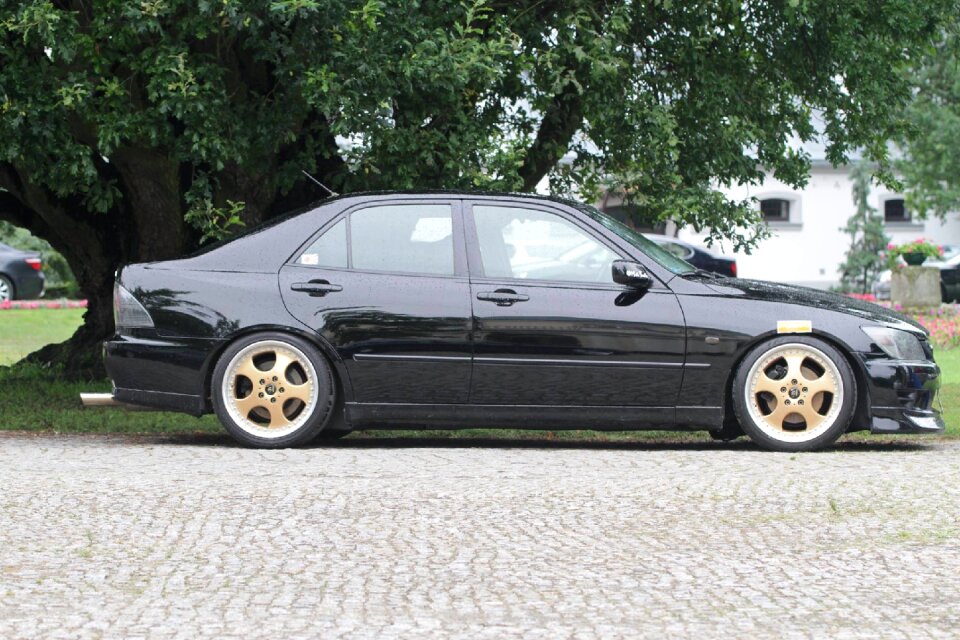 Is200 altezza is300