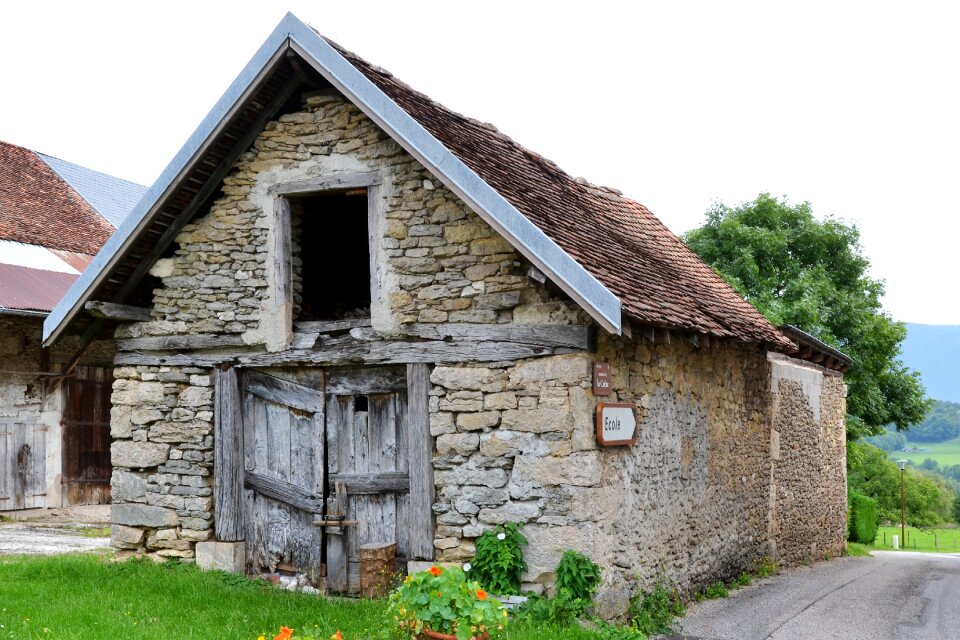 Barn doors tournus
