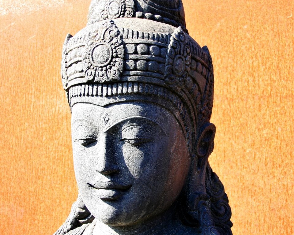 Sculpture the head of the religion