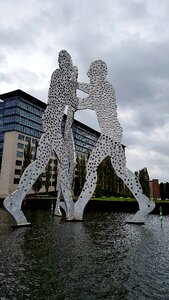 Architecture in the free art