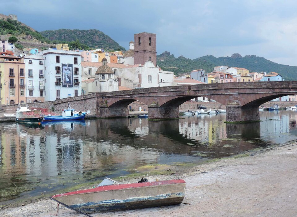 City bridge boat vacations