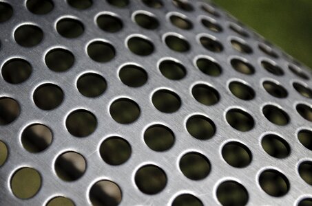 Round hole bench