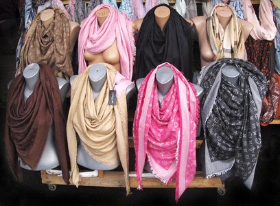 Fashion lined up advertising