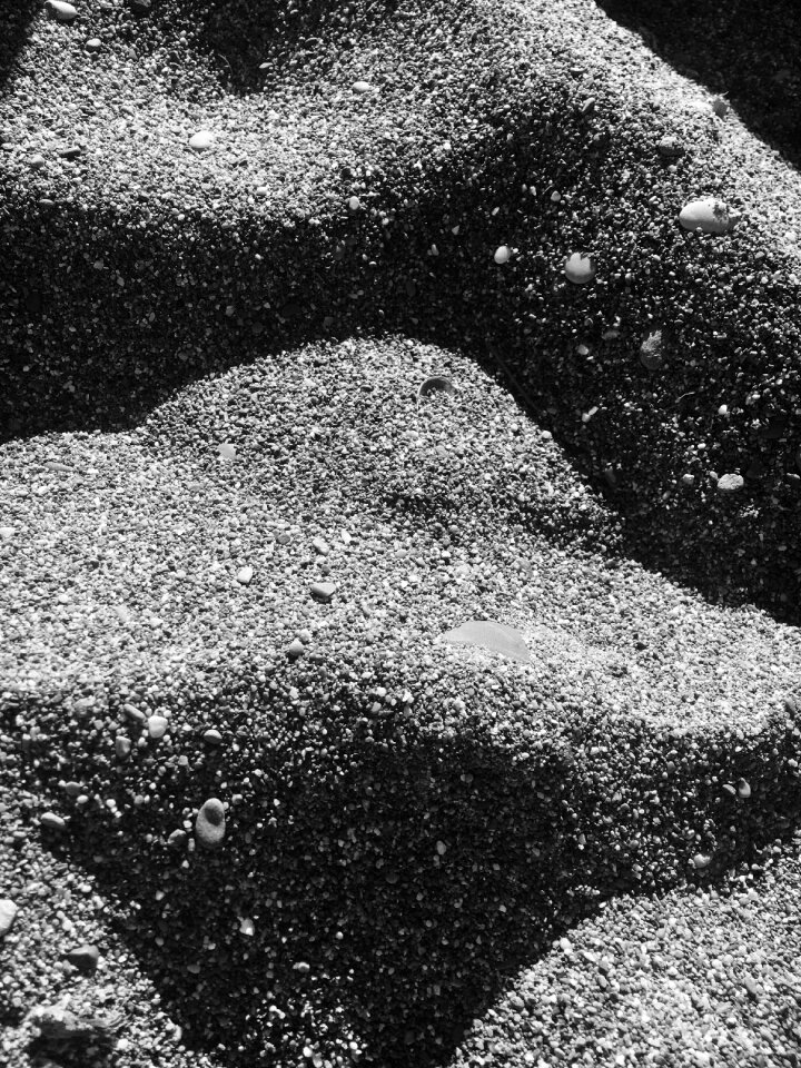Beach gravel black and white