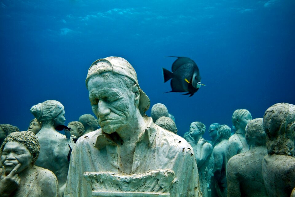 Sculpture mar sea