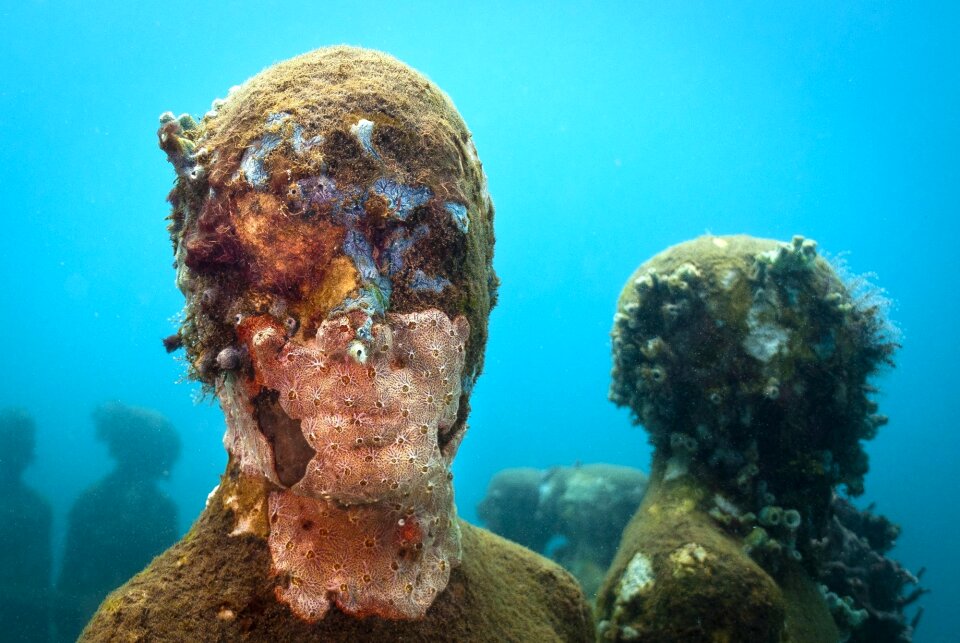 Sculpture mar sea