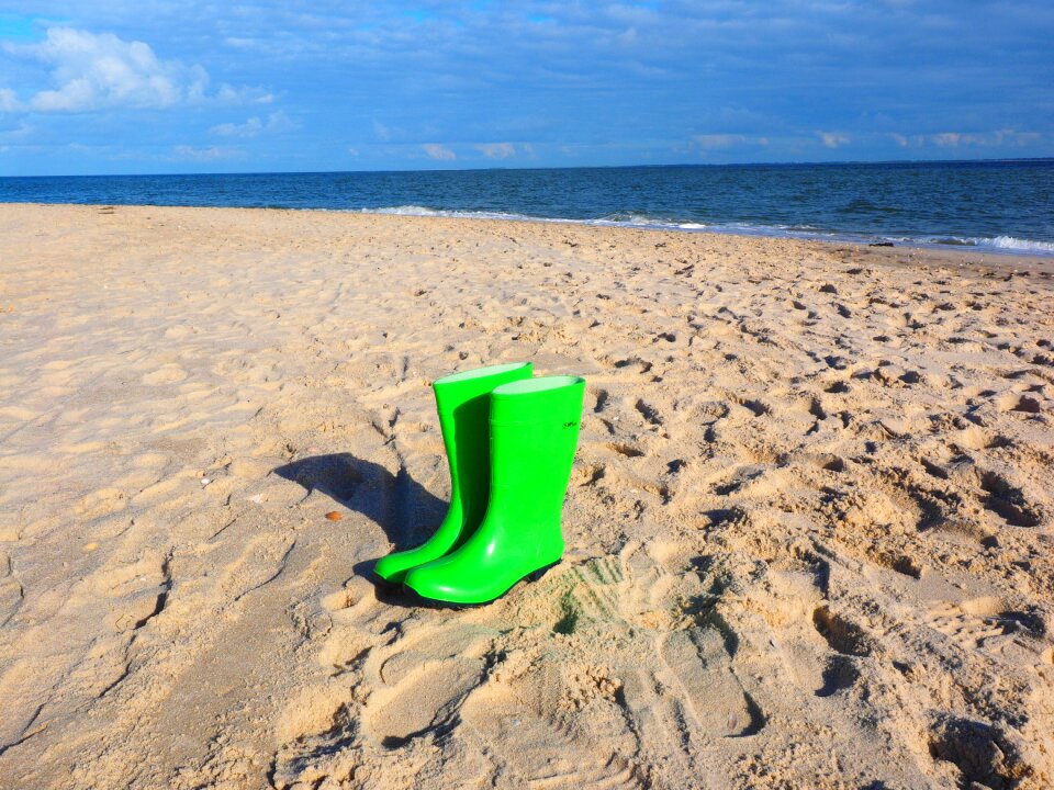 Light green bilious green shoes