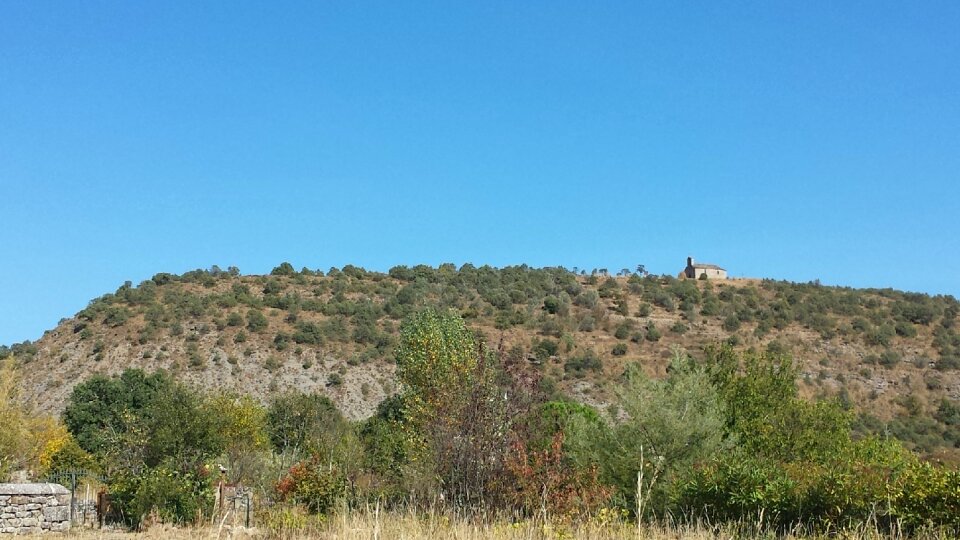 Chapel ardèche field