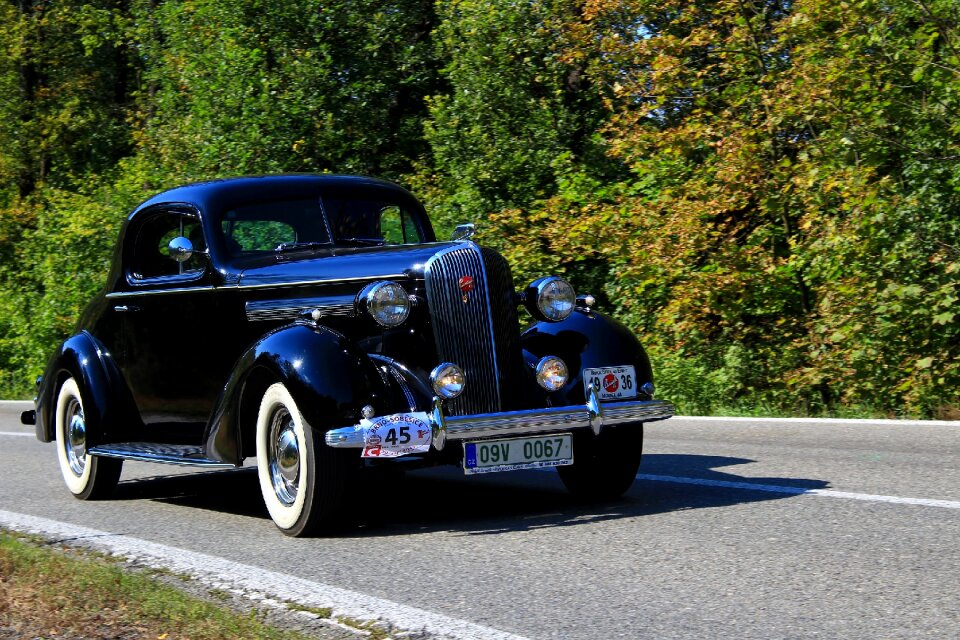 Vehicle automobile old