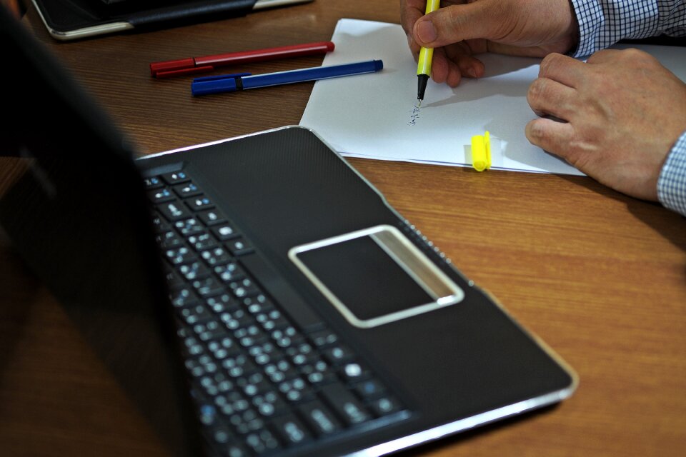 Business computer table