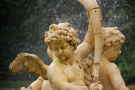 Fountain water angel