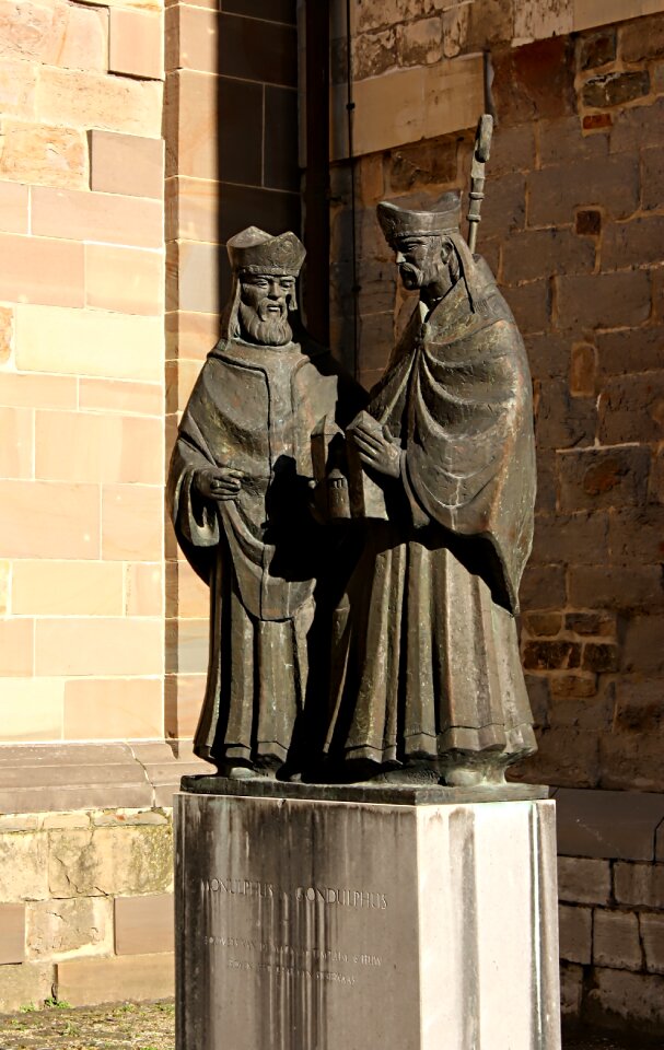 Holy maastricht monulphus