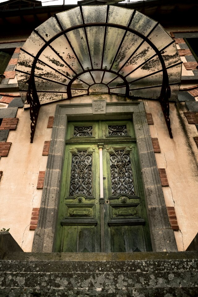 Facade architecture roofs