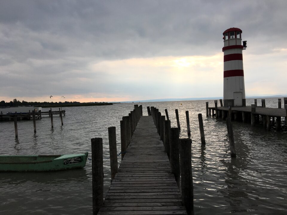 Web lighthouse light