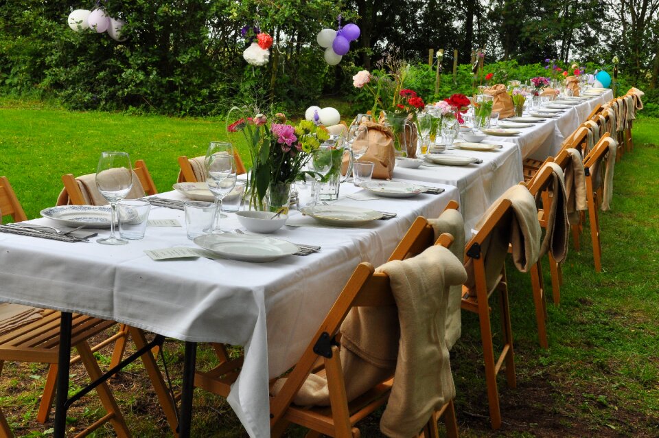 Getting married romantic dinner