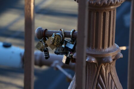 Padlock love grid