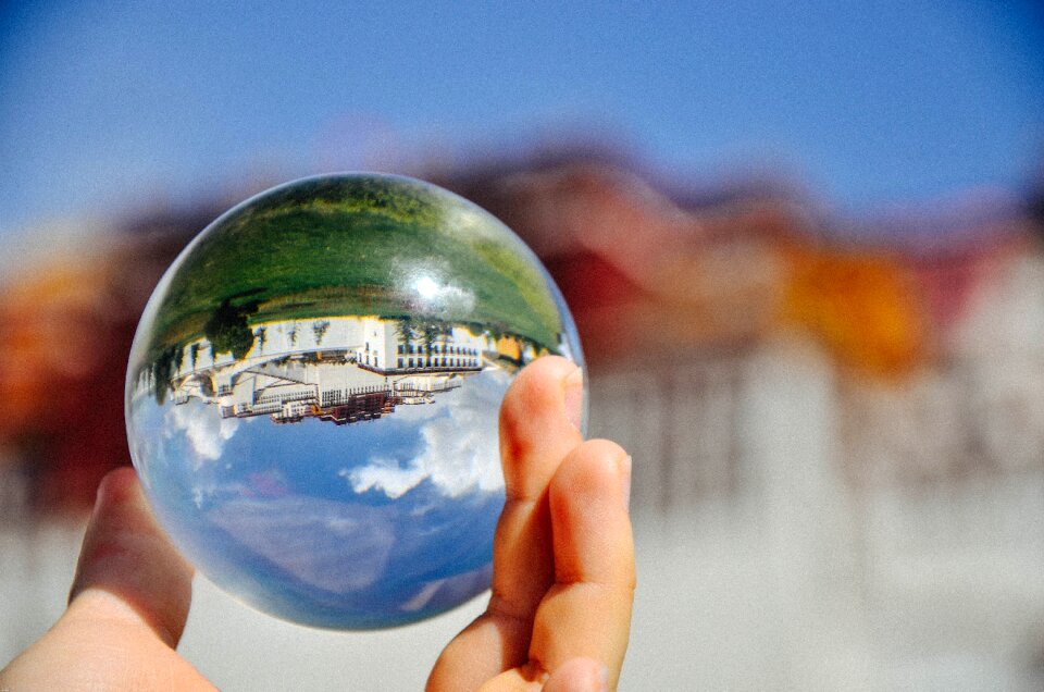 Creative reflection lens