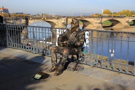 Live statue germany