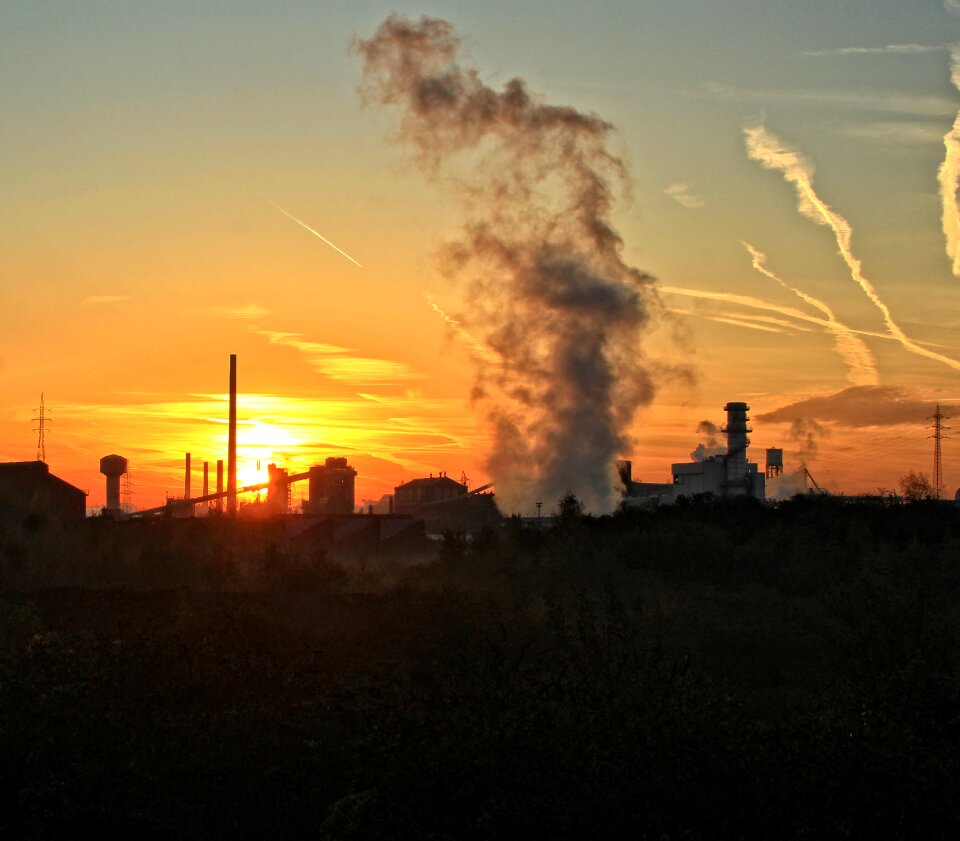 Smoke urban sun