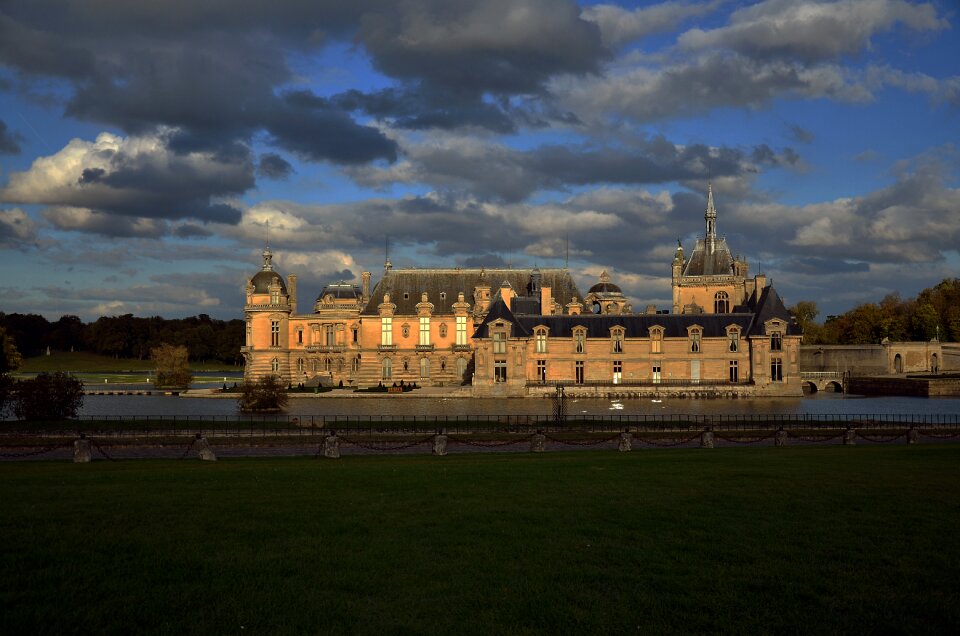 Castle castle of chantilly palace