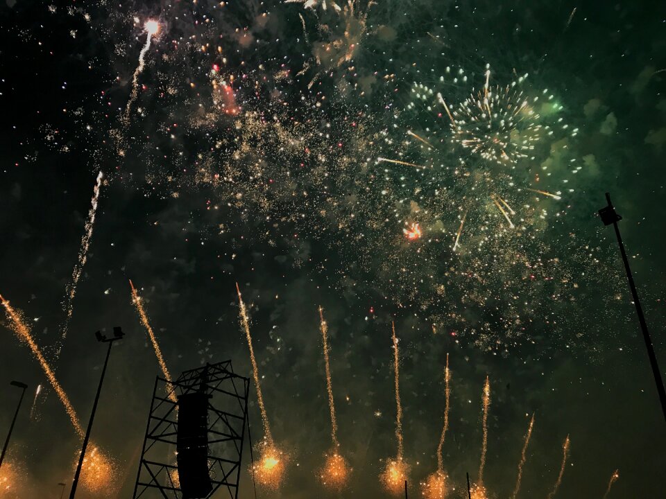 Pyrotechnics rays light