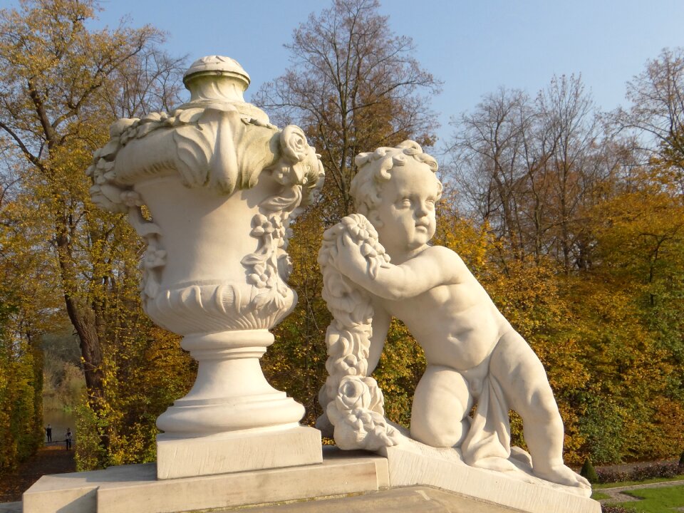 Redler monument rococo