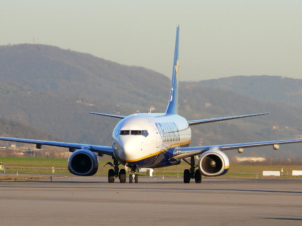 Aviation airport airlines