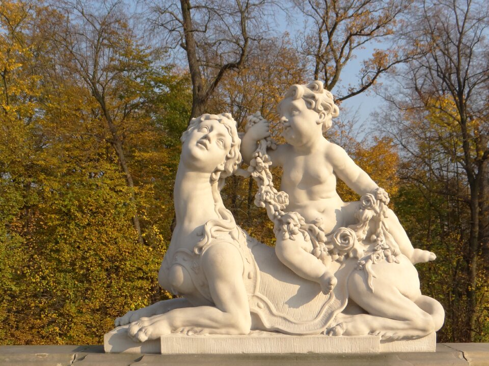 Copy redler monument