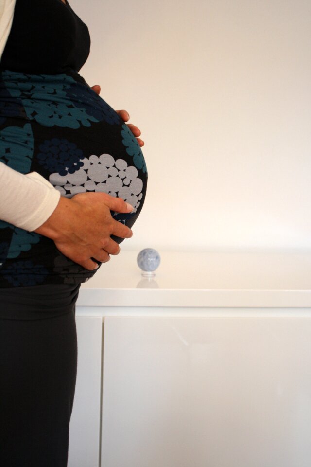 Pregnant belly mama