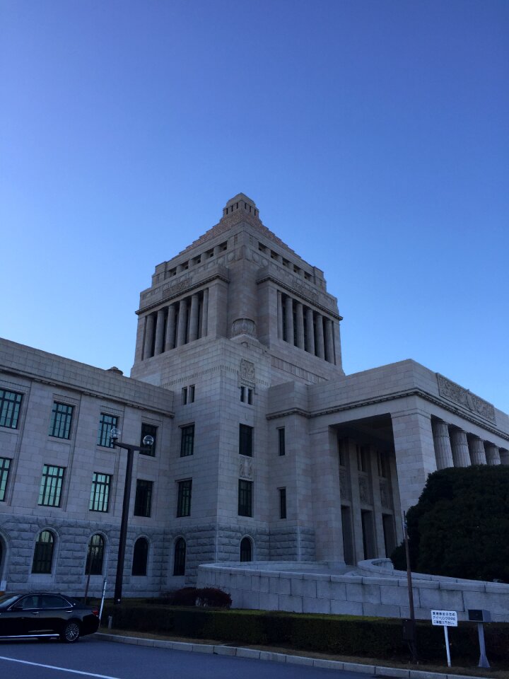 Meeting salaried worker discussion