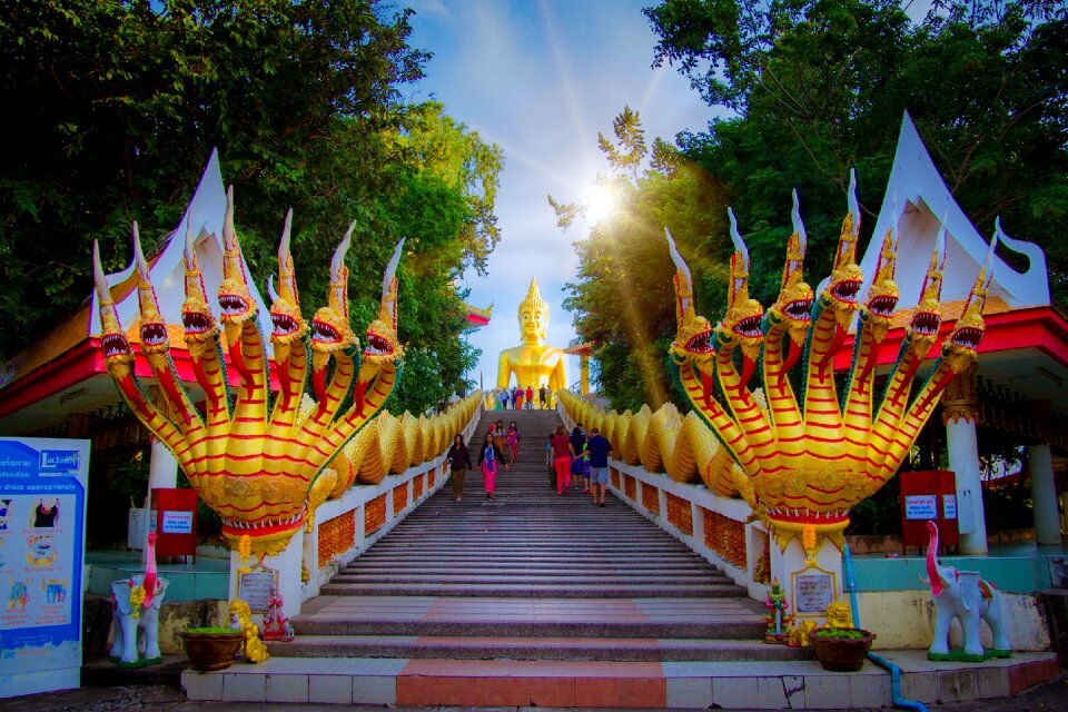 Buddha golden temple