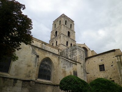 Cloister saint-trophime 12th-14th century