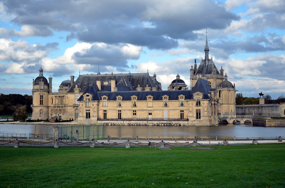 Castle castle of chantilly palace