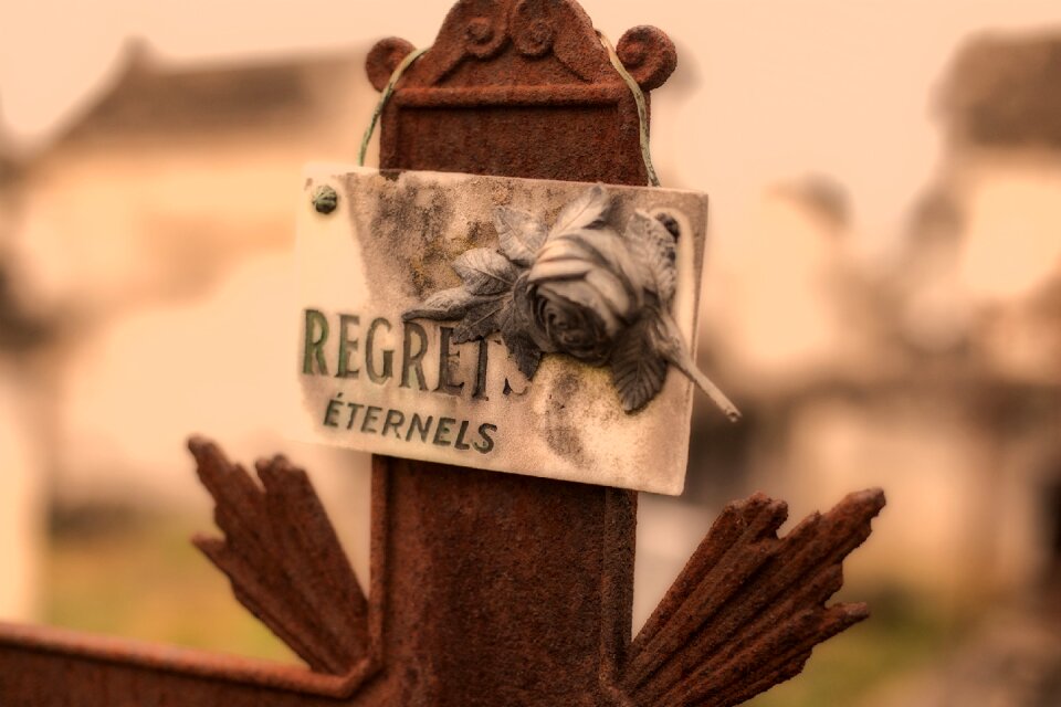 Toussaint falls cemetery