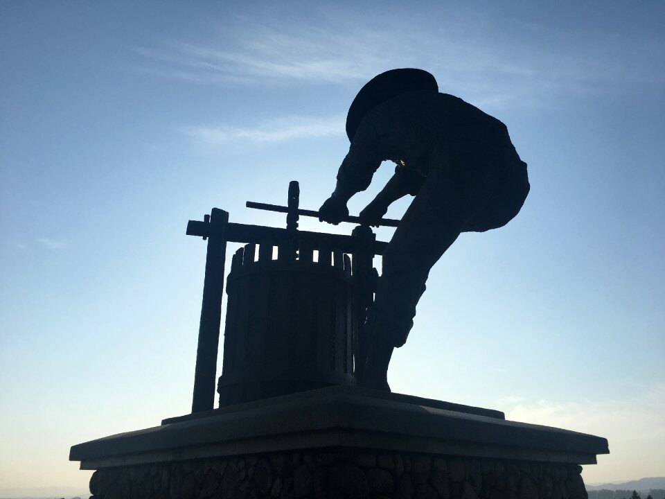 Statue people summer