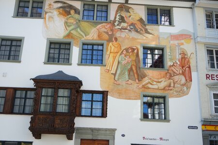 Historically bay window paintings