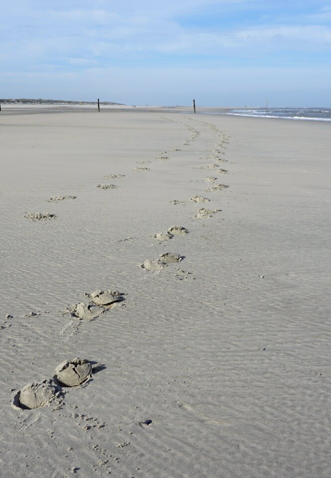 Sand trace footprint photo
