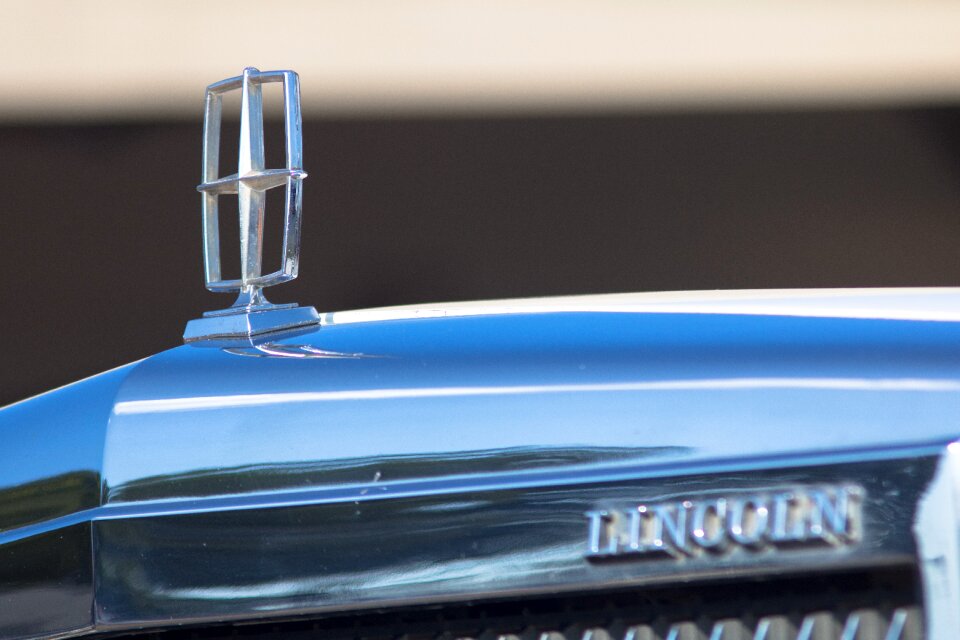 Hood ornament chrome