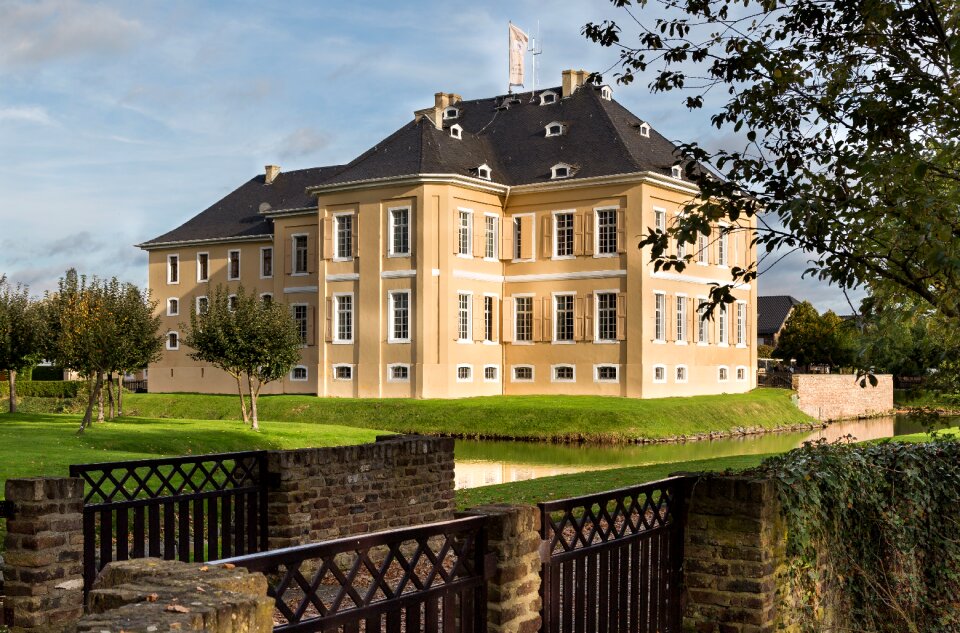 Castle miel swisttal
